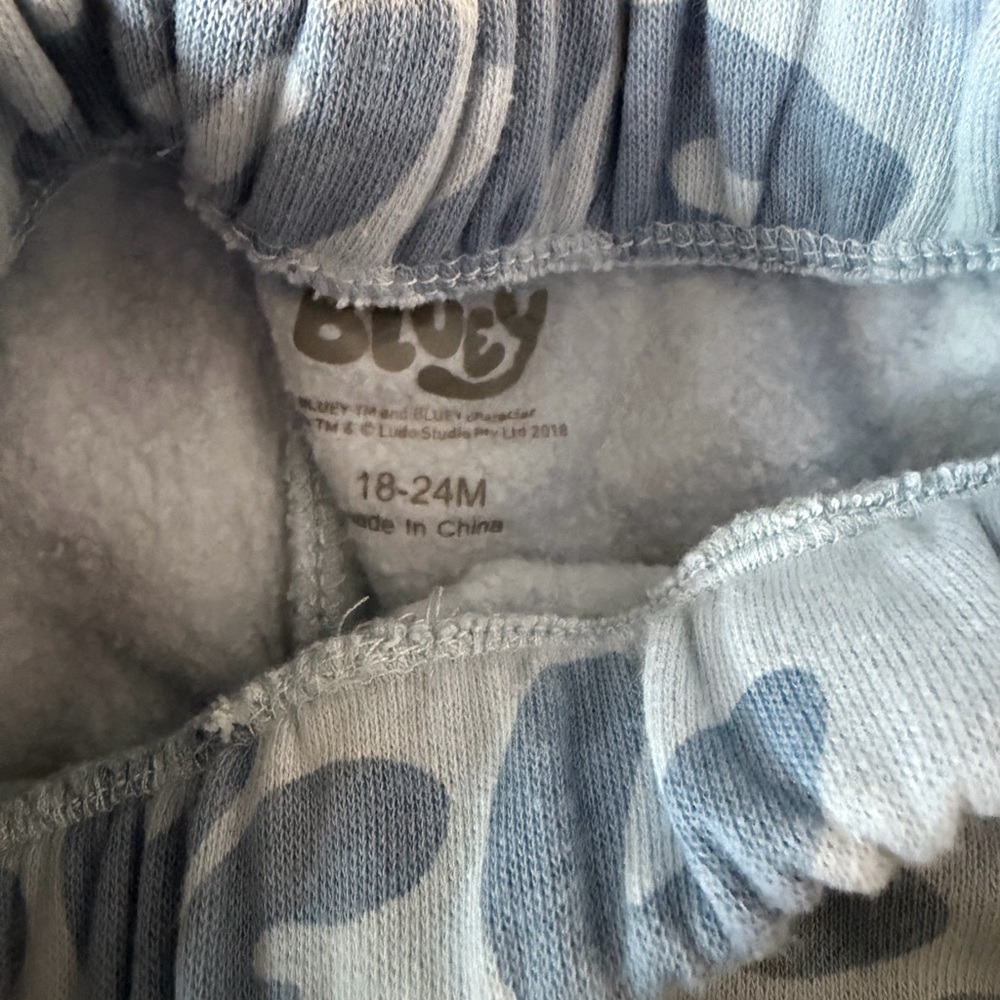 Preloved Bluey Kids' Sweatshirt and Pants Set - Picture 2 of 3